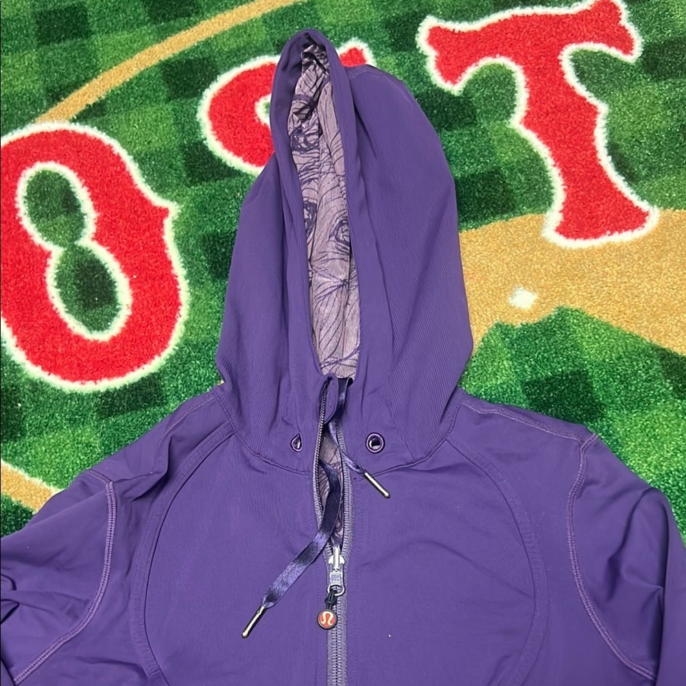 Lululemon Hooded Women’s Jacket - Picture 2 of 3